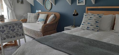 Paternoster Apartment | Milk Thistle Loft & Studio apartments