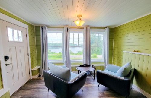 Bayville Hotel | Mill Pond Suite