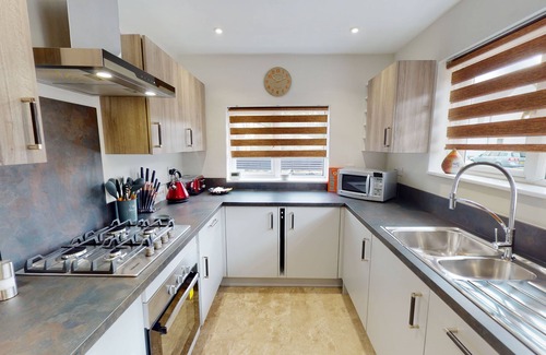 Wolvercote Apartment | Mill Stream Passage | Oxford Holiday Let | 3 Beds & Sleeps 5
