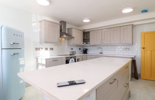Mansfield Cottage | MILL VIEW DUPLEX, pet friendly, character holiday cottage in Cuckney