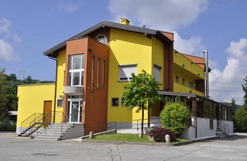 Entratico Hotel | Millaenya Inn