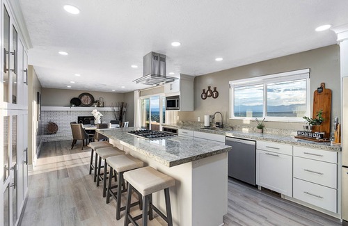 Olympus Cove House | Millcreek Villa: Scenic Fun & Games Getaway! 5 Bedroom Home by RedAwning