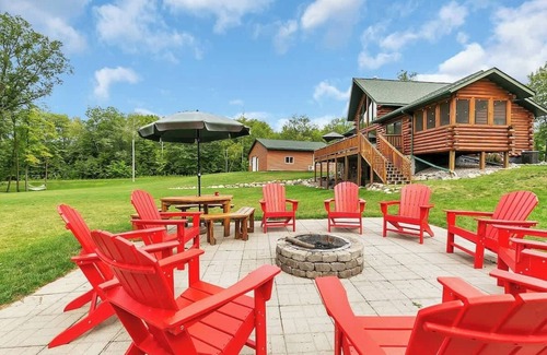 Isle House | Mille Lacs Lake Lodge-Game Room-Theatre and More!