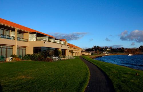 Waipahihi Hotel | Millennium Hotel & Resort Manuels Taupo