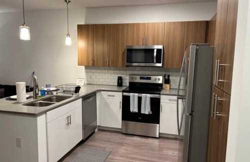 Downtown Apartment | Millhouse Station