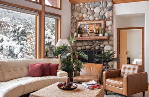 Glenwood Springs Villa | Million Dollar Luxury Villa Ski Fish Hike Raft Mins to downtown