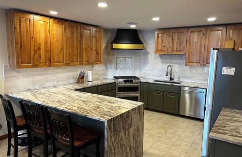 Lake of the Ozarks House | MILLION DOLLAR VIEW! 4 Bedrooms all with Private Bathroom, Great Dock 16X36 Slip