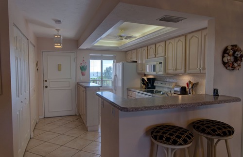 Siesta Key Condo | Million Dollar View Bay Sunrises & Gulf Sunsets-Feb and March open 2025