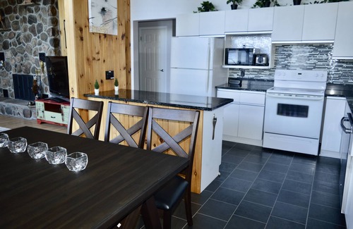 Marmora and Lake Cottage | Million Dollar Views and Lasting Memories near Coe Hill Ontario