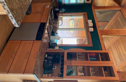 Captain Cook House | Milolii Whale House with Spectacular Ocean View!