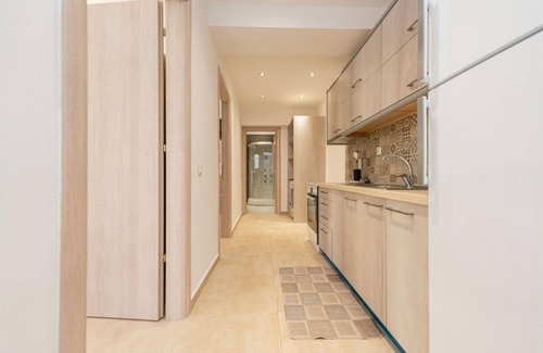 Paralia Dionysiou House | Milonas House Apartments