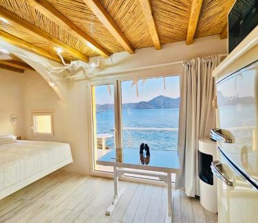 Milos Apartment | Milos Island -Cavo Paradiso Boutique Ochen House