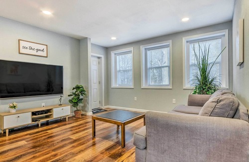 Harold House | Milton Getaway ~ 21 Mi to Navarre Beach!