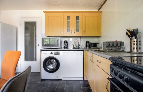 Central Milton Keynes Apartment | Milton Keynes City Centre 3BR | Free Parking, WiFi Ideal for Work or Relocation