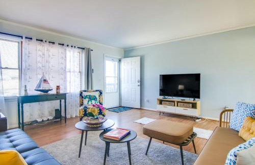 Milton House | Milton Townhouse about 9 Mi to Delaware Bay!