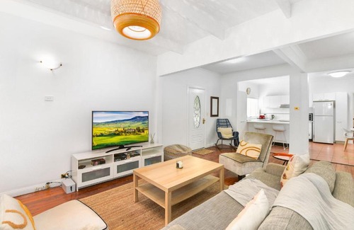 Budgewoi House | Mimosa Sands