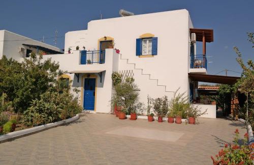 Agios Prokopios House | Mina's Studios in Naxos Island
