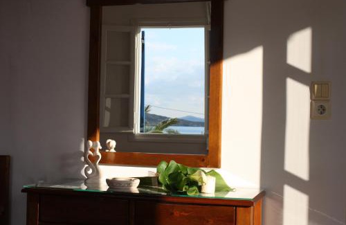 Agios Prokopios House | Mina's Studios in Naxos Island