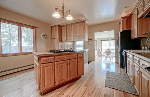 Solon Mills House | Mineola Manor Lake House