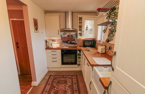 Hinderwell Cottage | MINER JACK'S, pet friendly, with open fire in Staithes