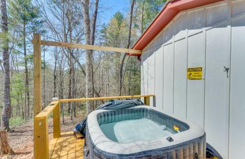 Mineral Bluff House | Mineral Bluff Cabin Rental with Private Hot Tub!