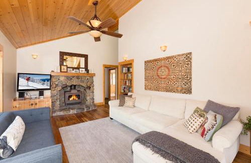 Alpine Meadows House | Mineral Springs 3 BR w Hot tub Available in Alpine Meadows