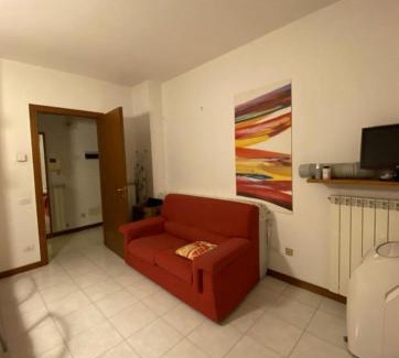 Dalmine Apartment | Mini Appartamento Rosso