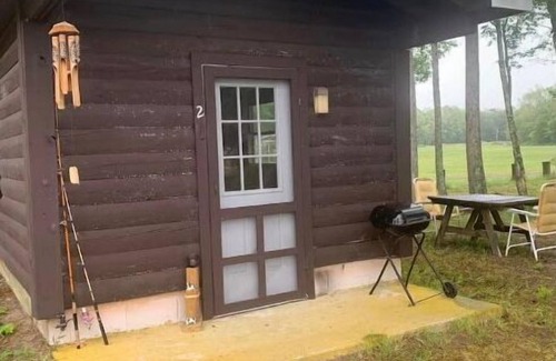 Allen Cabin | Mini Cabin 2 Near Ocean City & Assateague On catch and release fishing lake