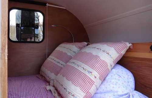 Agen House | MINI CARAVANE VINTAGE TEARDROP 2 PLACES