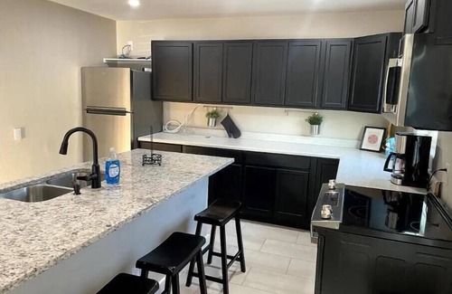 McNeil House | Mini CasaAzul