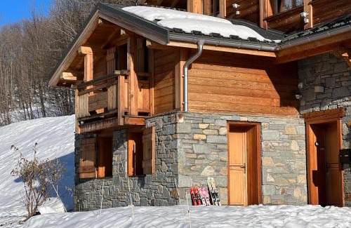 Saint-Francois-Longchamp Ski Chalet | mini duplex dans chalet