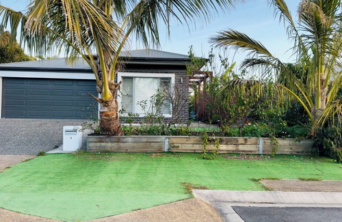 Mango Hill House | Mini Farm House at Mango hill Brisbane