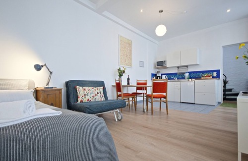 Friedrichshain-Kreuzberg Apartment | 'Mini-Loft' in a Former Industrial Building in Kreuzberg