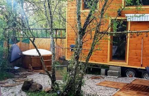 Figeac House | Mini maison tiny house et son bain nordique