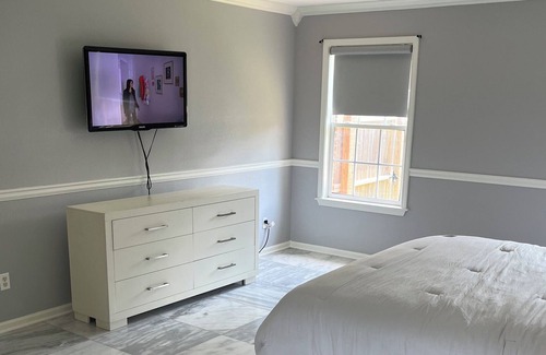 Tuscaloosa House | Mini Mansion in Tuscaloosa, AL