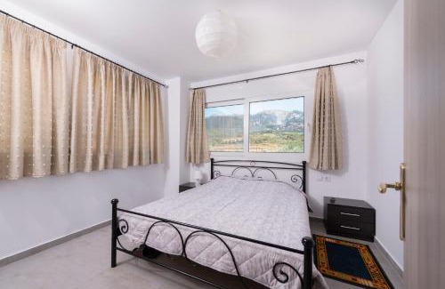 Dikaio Apartment | Miniera view house