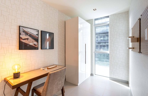 Al Wasl Apartment | Minimal Luxe huge size apartment