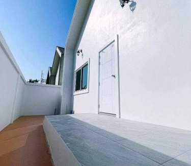 Thap Sakae House | Minimalism Pool Villa
