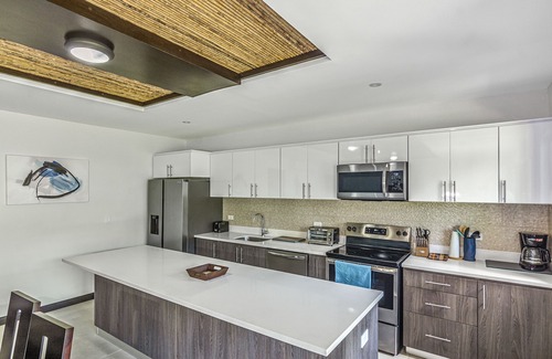 Jaco House | Minimalist Beach Oasis ~ Gated Community with Pool & Short Walk To Beach