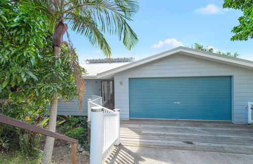 Crescent Head House | Minimalist, coastal retreat in the peaceful nooks of Crescent Head