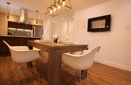 Rosemont-La Petite-Patrie Apartment | Minimalist-Contemporary 2-bedroom Rosemont.