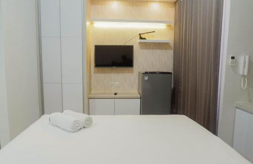 Surabaya Apartment | Minimalist Studio Apartment at Taman Melati By Travelio