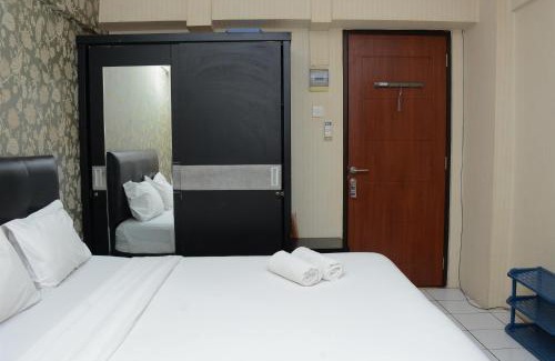 Kebagusan Apartment | Minimalist Studio Room at Kebagusan City Apartment By Travelio