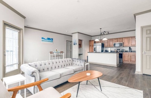 Indianapolis Apartment | Minimalistic 1BR Keystone