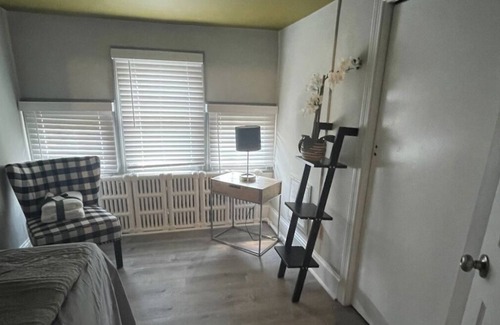 Audubon Apartment | Minimalistic | Retro Design | A+ Location