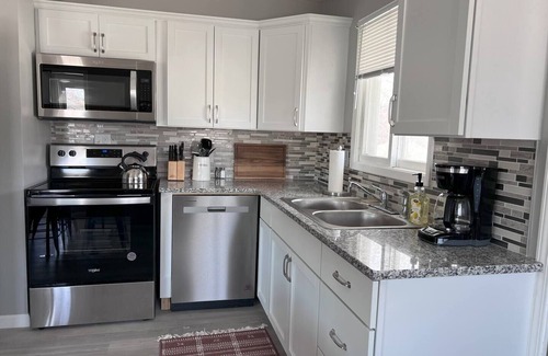 Edina House | Minneapolis/Edina Duplex - Entire home in Edina, Minnesota, United States