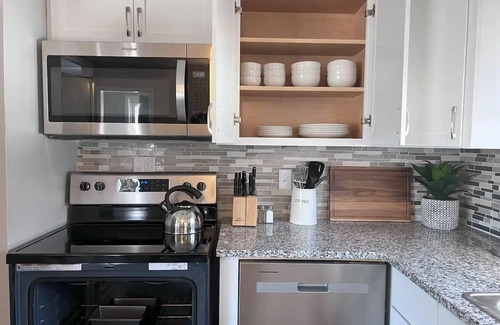 Edina House | Minneapolis/Edina Duplex - Entire home in Edina, Minnesota, United States