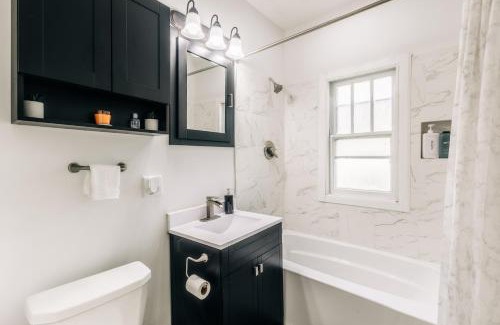 Hiawatha House | Minnehaha Falls Hideaway