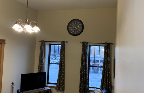 Saint Peter Apartment | Minnesota Ave Loft Apartment