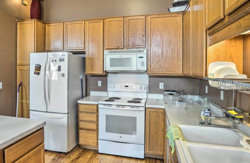 Inver Grove Heights House | Minnesota Escape - Deck, Grill & Near Skiing!